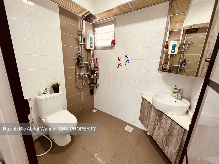 Blk 216A Boon Lay Avenue (Jurong West), HDB 5 Rooms #358562691